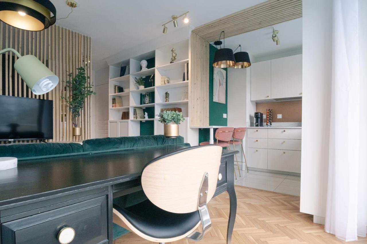 The Green Home - Quiet And Fully Equipped High-End Studio With Parking Courcouronnes 외부 사진