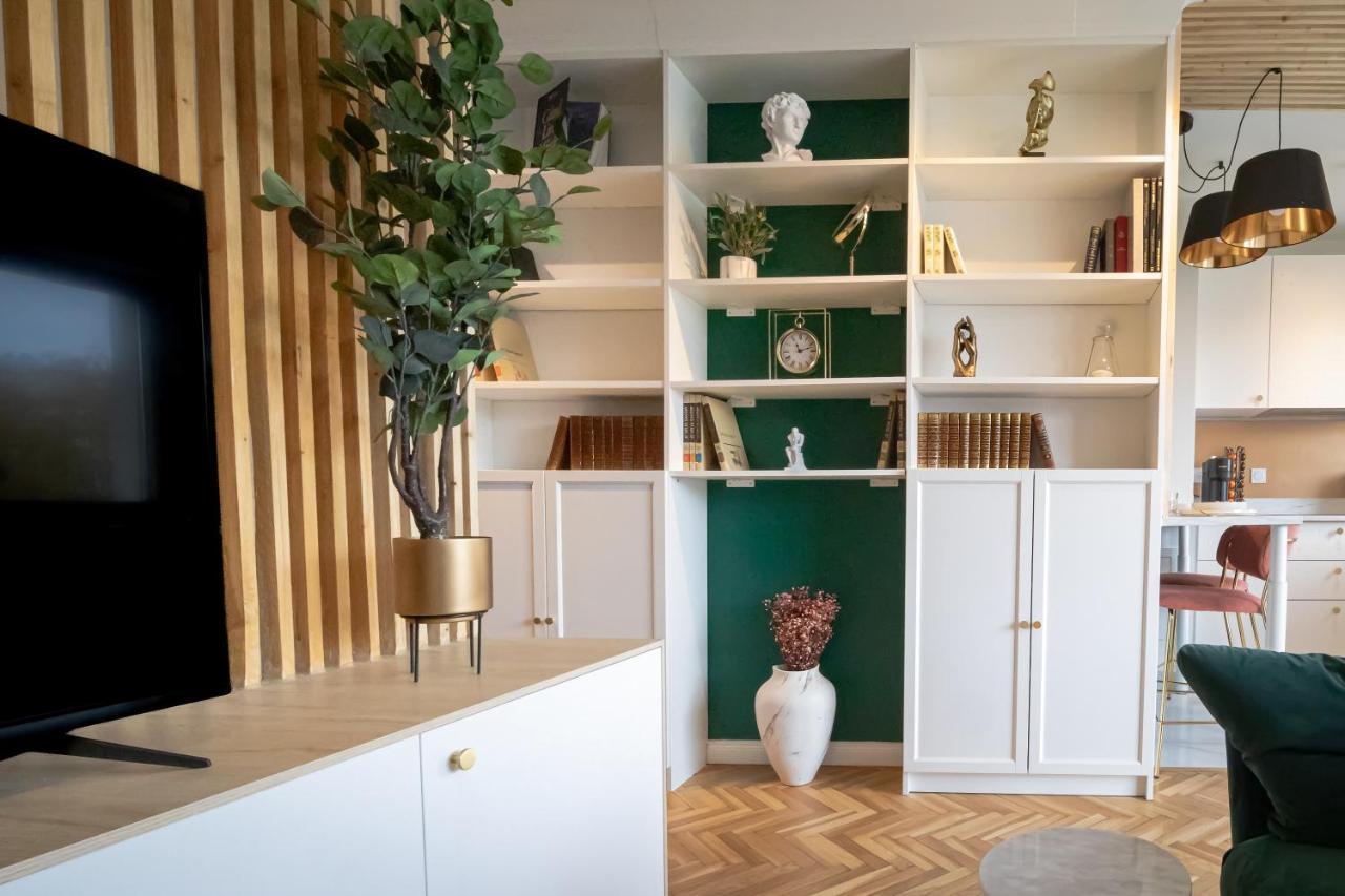 The Green Home - Quiet And Fully Equipped High-End Studio With Parking Courcouronnes 외부 사진